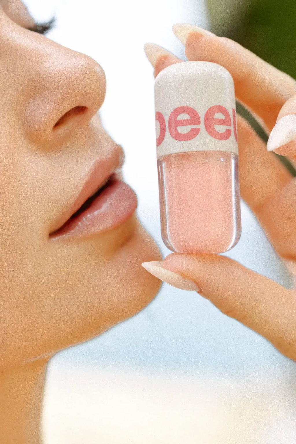THE GLOSSIEST GLOSS - BEE SWEET