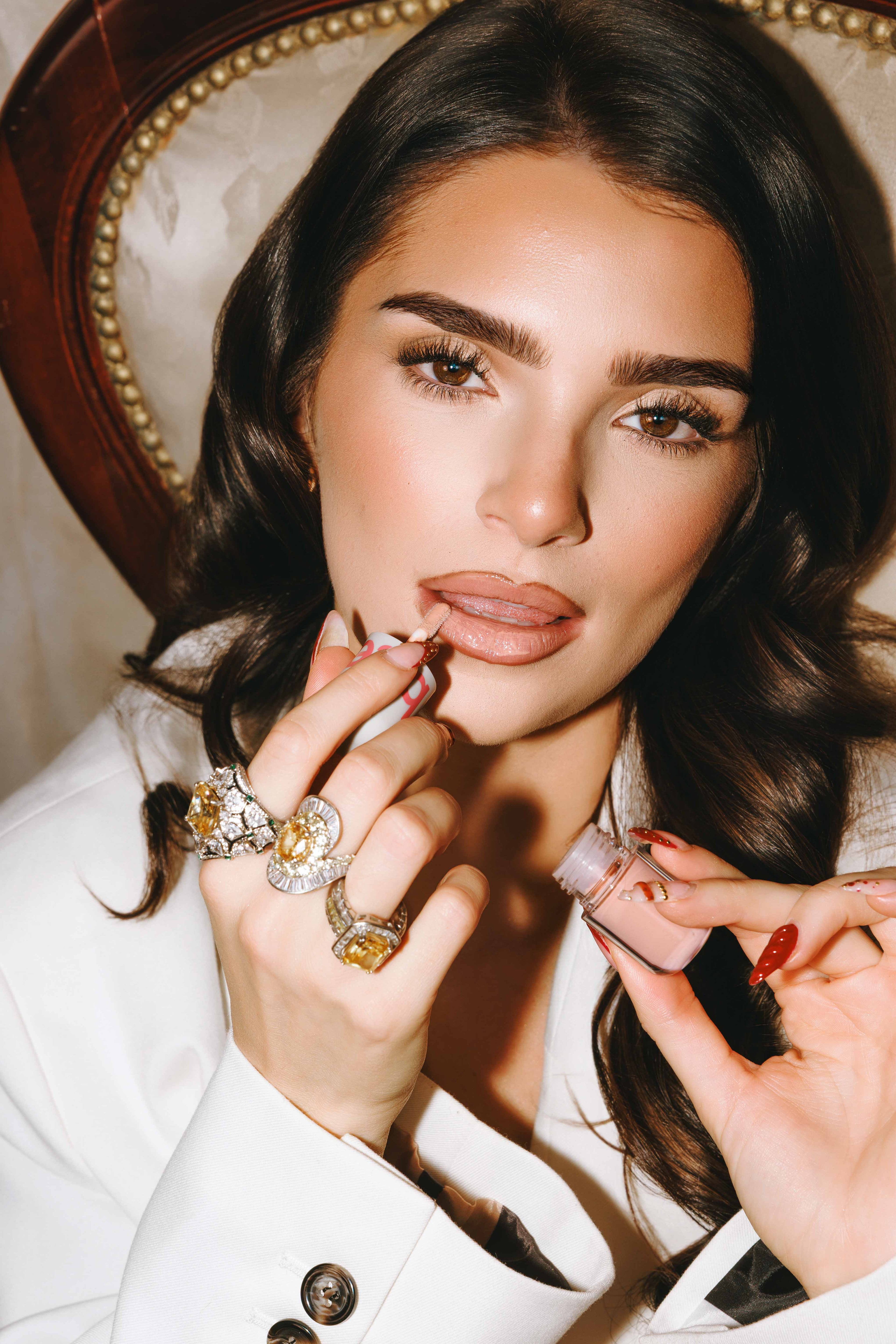 THE GLOSS - BE NUDER 03